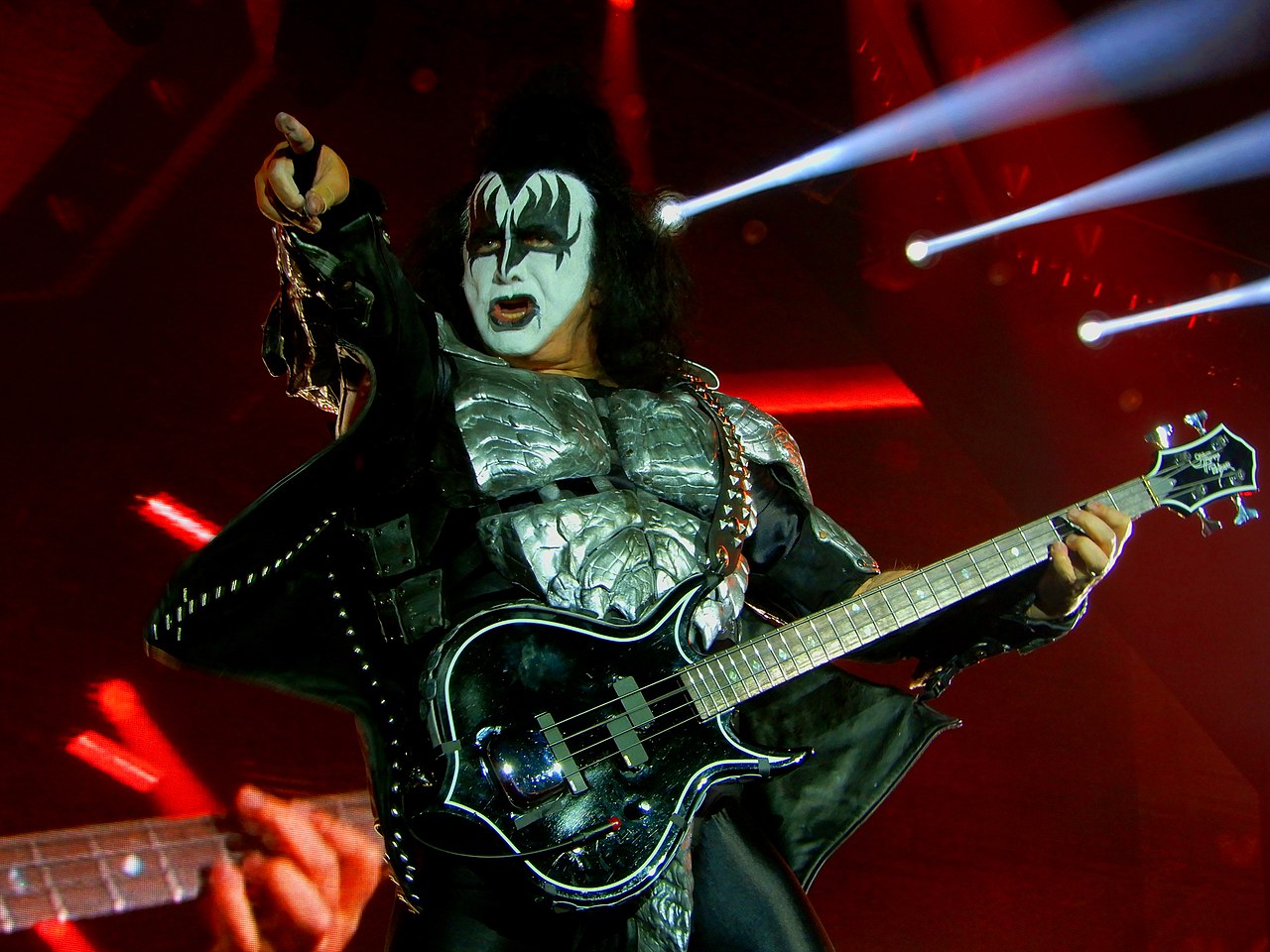 Gene Simmons - Kiss