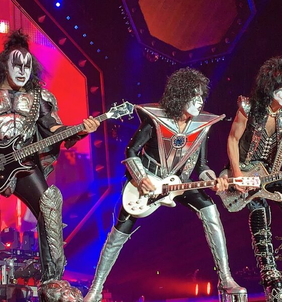 Kiss