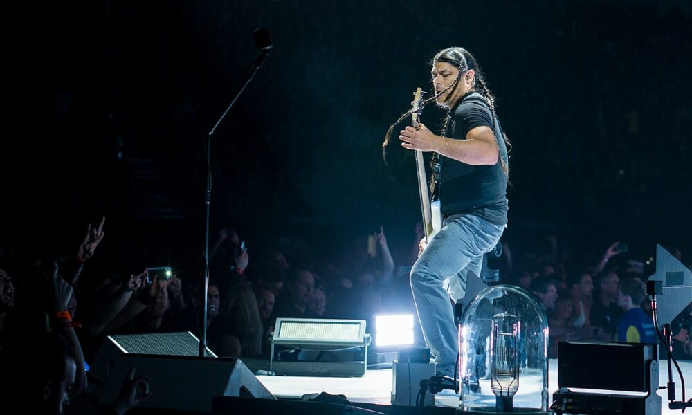 Robert Trujillo
